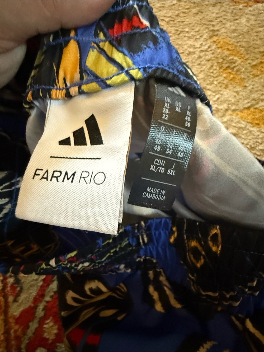 ADIDAS X FARM PACER SHORTS
Knit shorts created with FARM Rio. - Picture 6 of 6